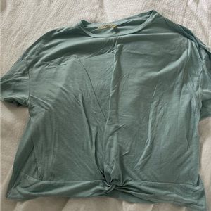 Aeropostale Front Tie Tee Size L